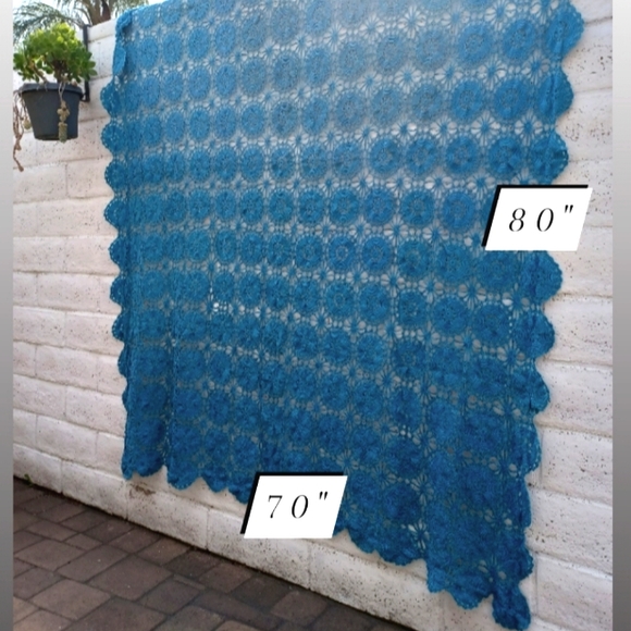 Handmade Fine Crocheted Blanket Teal Turquoise Blue 70 x 80 inches - Picture 5 of 5